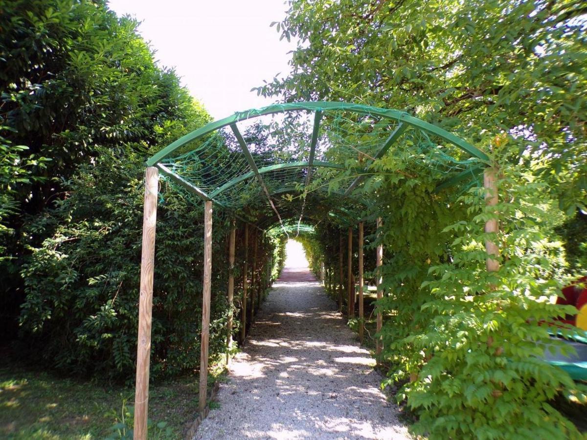 Domaine De Lacave Exterior foto